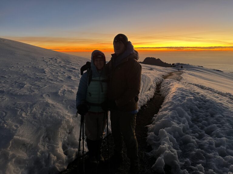 Aufstieg im Sonnenaufgang am Kilimanjaro